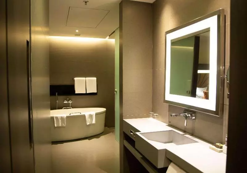プレミアムスイート, Novotel Kolkata Hotel And Residences