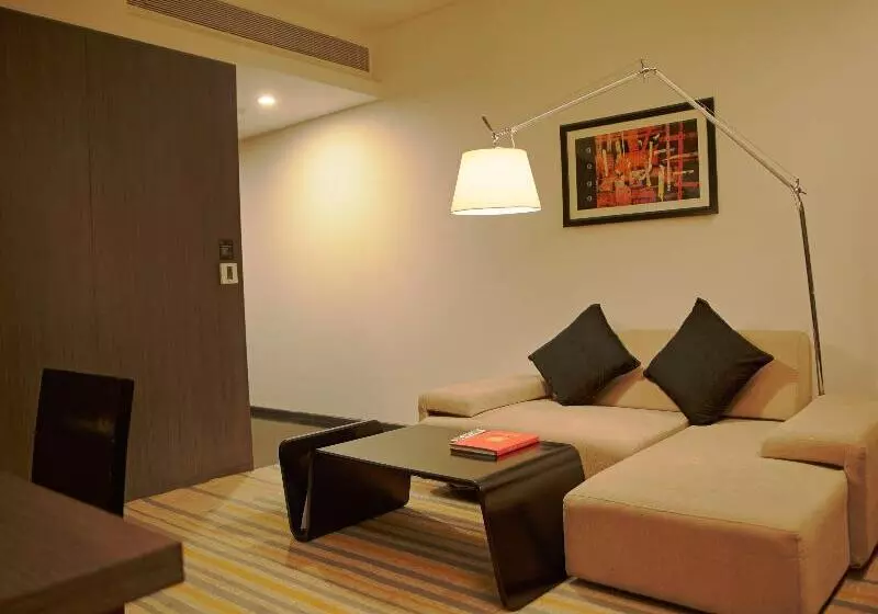 プレミアムスイート, Novotel Kolkata Hotel And Residences