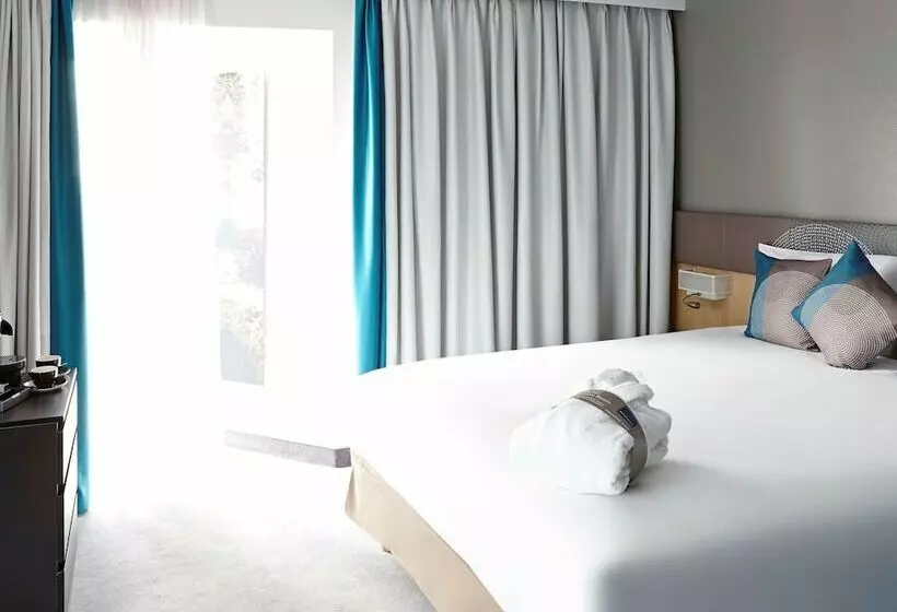 スーペリアールーム, Novotel London Wembley