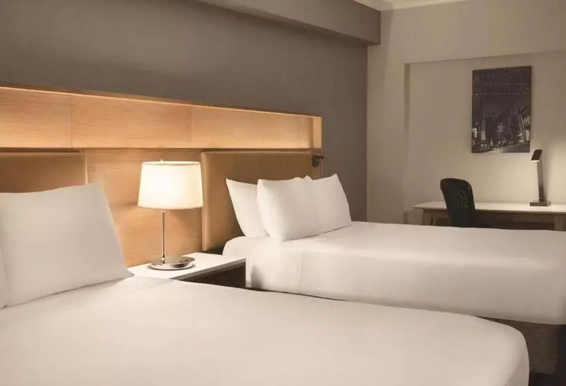 2ダブルベッドのスタンダードルーム, Radisson Hotel Providence Airport