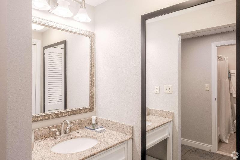 キングサイズベッドのスタンダードルーム, Radisson Hotel Providence Airport