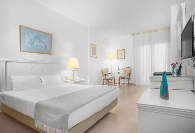 اتاق لوکس با تخت بزرگ, Grand Hotel Madaba