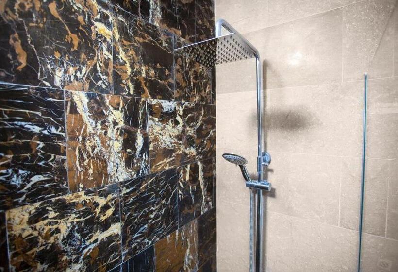 اتاق لوکس, Grand Hotel Madaba