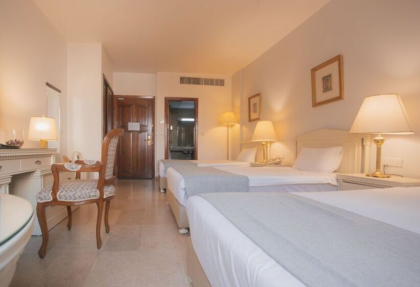 اتاق لوکس سه تخته, Grand Hotel Madaba