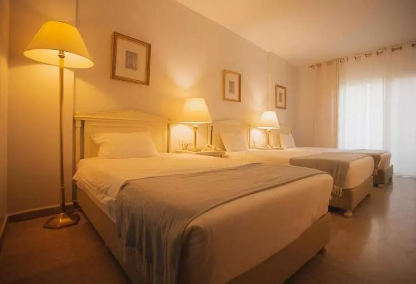اتاق لوکس سه تخته, Grand Hotel Madaba