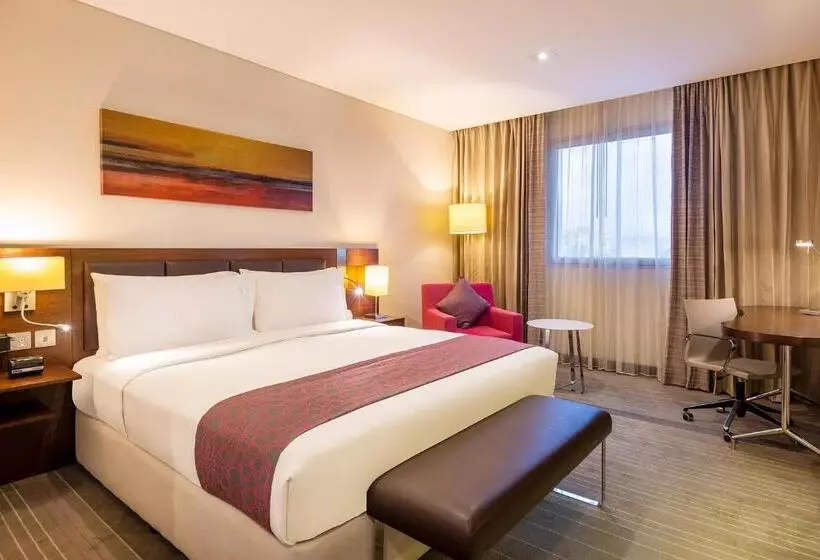 キングサイズベッドのスタンダードルーム, Holiday Inn Alseeb Muscat, An Ihg