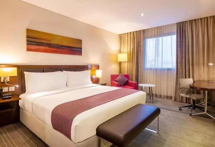 プールビュースタンダードルーム, Holiday Inn Alseeb Muscat, An Ihg