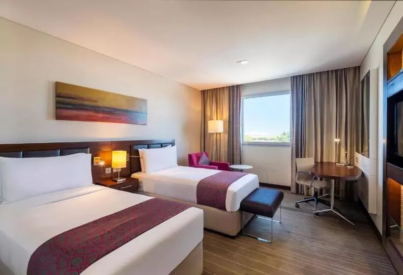 プールビュースタンダードルーム, Holiday Inn Alseeb Muscat, An Ihg
