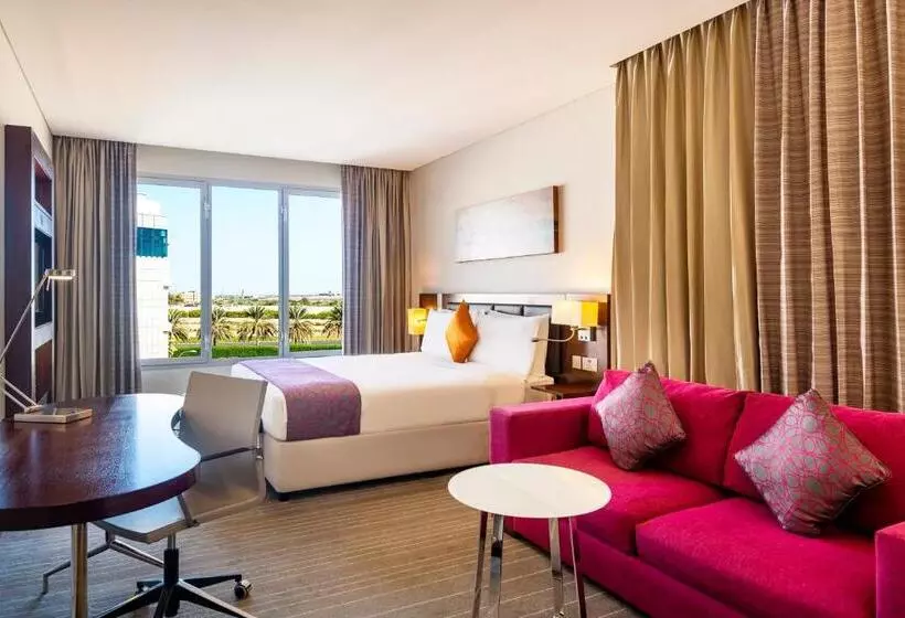 プールビュースタンダードルーム, Holiday Inn Alseeb Muscat, An Ihg