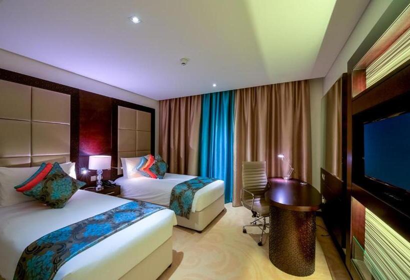 سوئیت 2 خوابه, Holiday Inn Alseeb Muscat, An Ihg