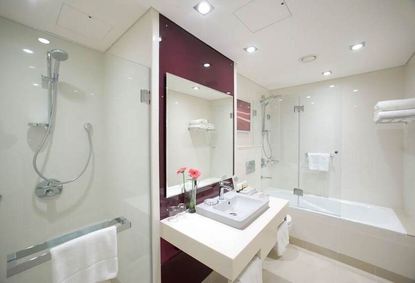 سوییت, Holiday Inn Alseeb Muscat, An Ihg