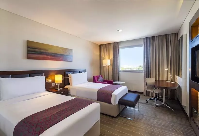 プールビュースタンダードルーム, Holiday Inn Alseeb Muscat, An Ihg