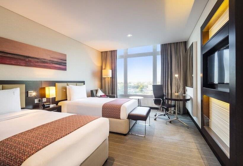 اتاق استاندارد با چشمانداز استخر, Holiday Inn Alseeb Muscat, An Ihg