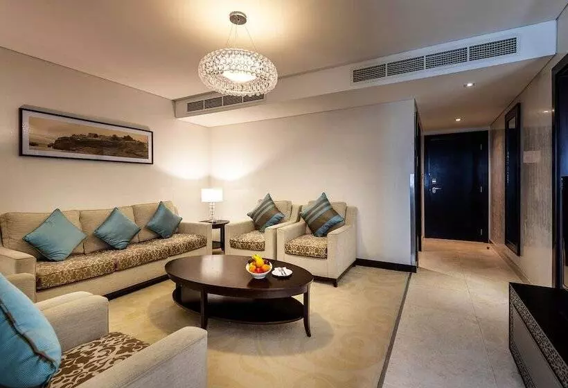 スイート, Holiday Inn Alseeb Muscat, An Ihg