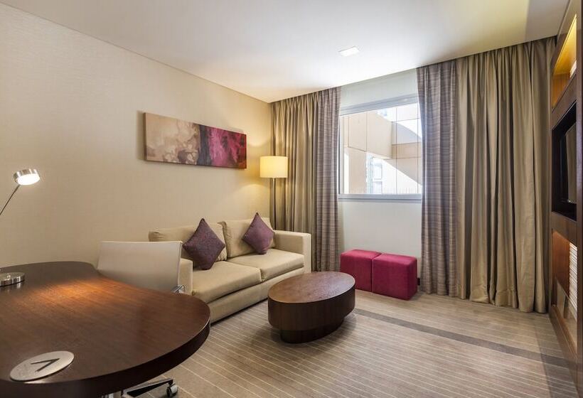 سوئیت 2 خوابه, Holiday Inn Alseeb Muscat, An Ihg