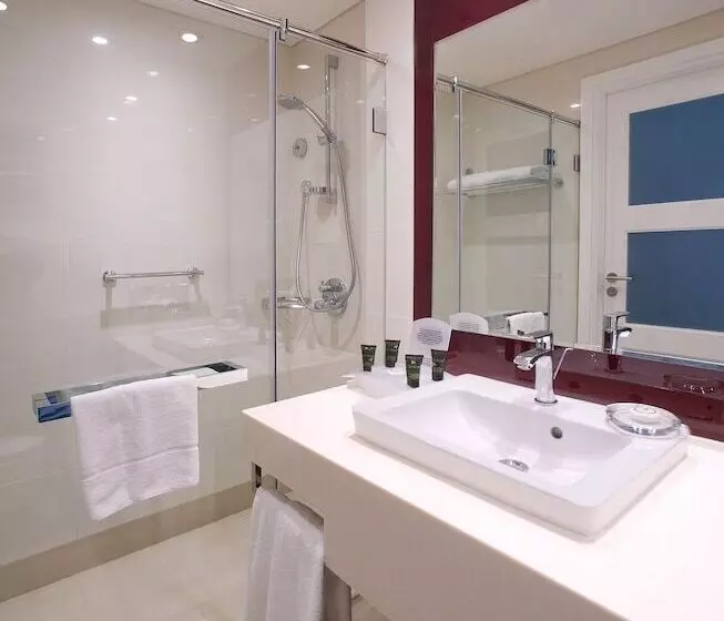 ダブルベッドスタンダードルーム, Holiday Inn Alseeb Muscat, An Ihg