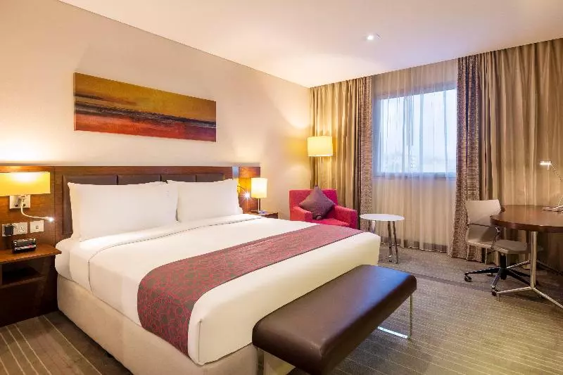 キングサイズベッドのスタンダードルーム, Holiday Inn Alseeb Muscat, An Ihg