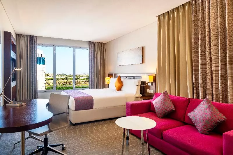 プールビュースタンダードルーム, Holiday Inn Alseeb Muscat, An Ihg