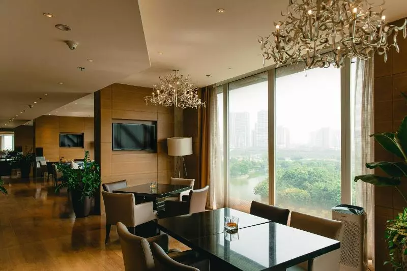 Executive Suite