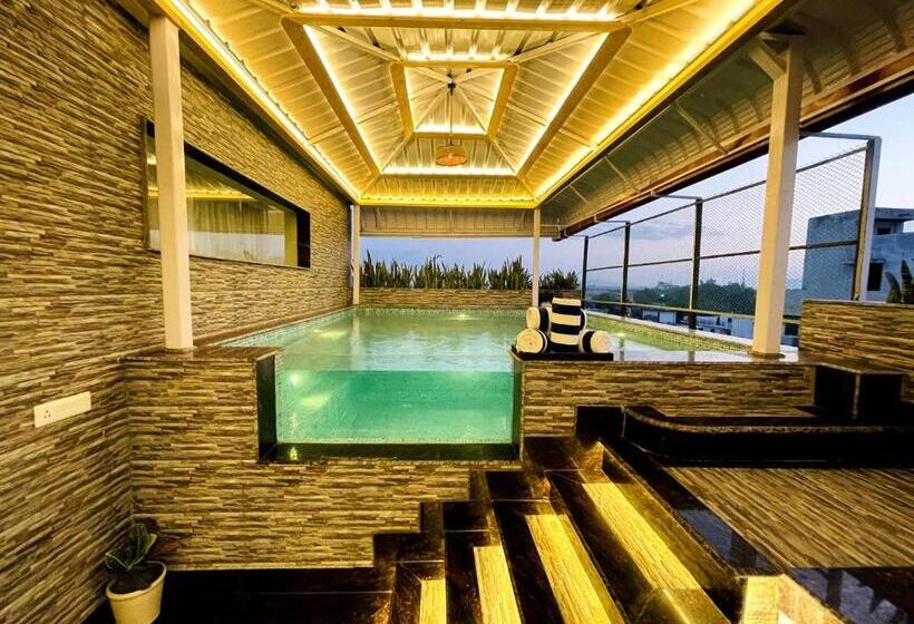 جناح, Ramada Neemrana