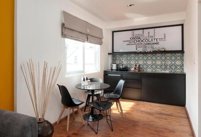 سوییت خانوادگی, Tao Riverside Residence