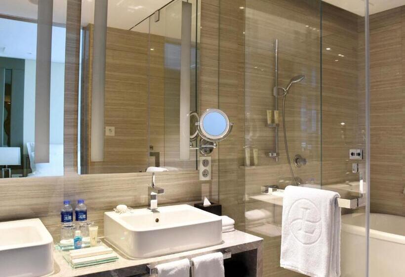 Люкс, Langham Place Guangzhou   Walking Distance To Canton Fair & Overseas Buyers Registration Service