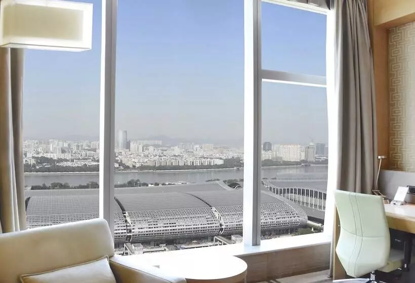 Deluxe room with river view, Langham Place Guangzhou   Walking Distance To Canton Fair & Overseas Buyers Registration Service