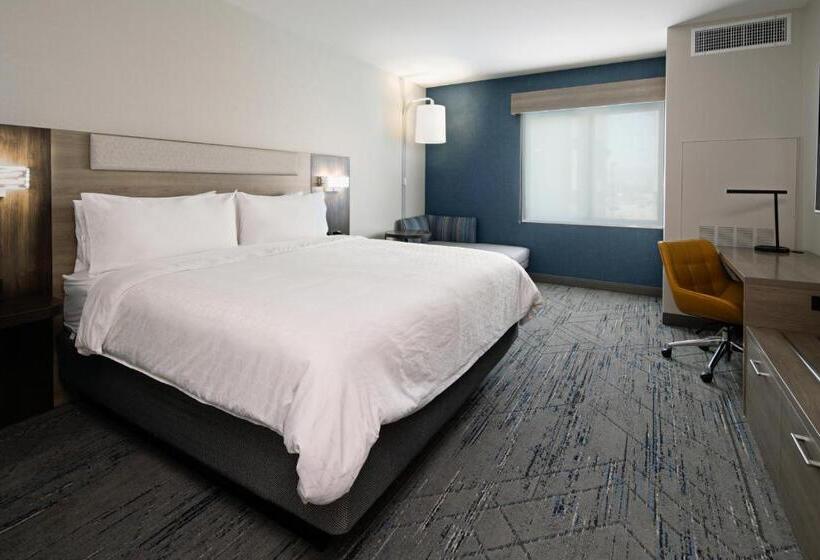Номер Стандарт Кровать Кинг Адаптированный для Инвалидов, Holiday Inn Express & Suites   Valencia   Santa Clarita, An Ihg