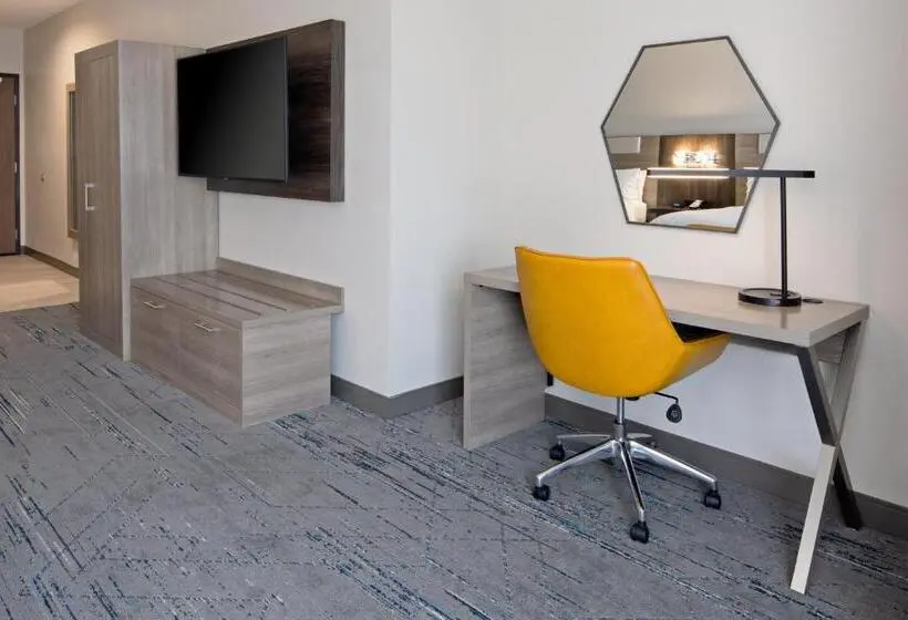 Standard-huone King-vuode, Holiday Inn Express & Suites Valencia Santa Clarita, An Ihg