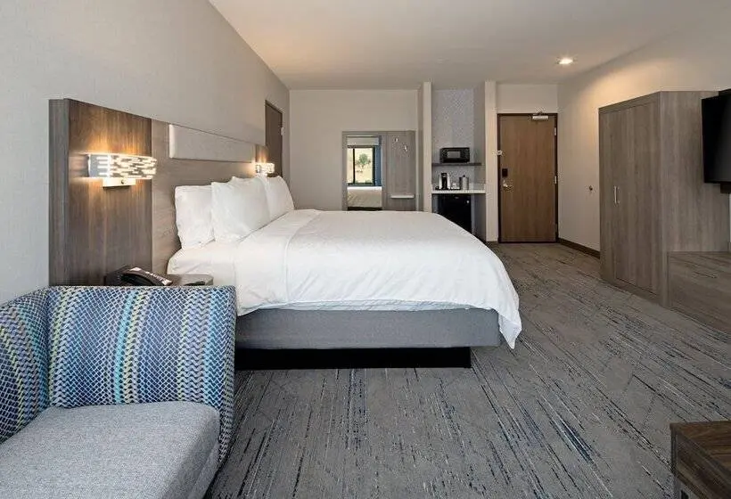 Sviitti Liikuntarajoitteisille, Holiday Inn Express & Suites Valencia Santa Clarita, An Ihg