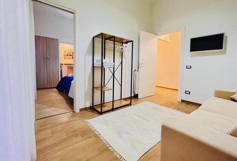 اتاق کلاسیک چهارنفره, Bed Boutique Napoli Colors