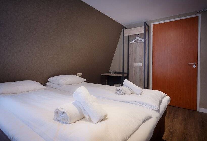 اتاق خانوادگی, Amsterdam Downtown