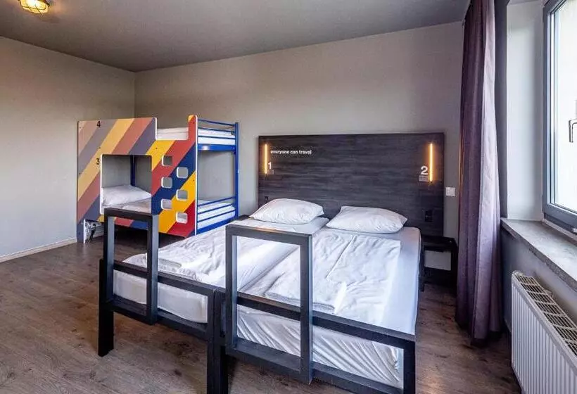 Habitación Triple Estándar, a&o Weimar