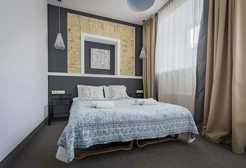 اتاق استاندارد یک نفره, Moon Garden Boutique