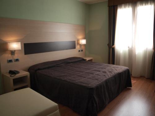 חדר סופריור, Arthur