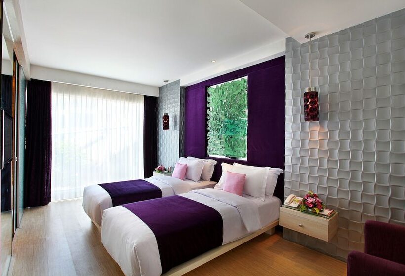 غرفة ديلوكس مطلة على حمام السباحة, Grand Mega Resort & Spa Bali