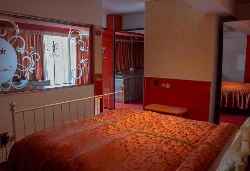 اتاق سوپریور با تخت بزرگ, Grand Pier  Old Town