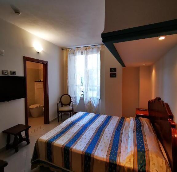 スーペリアールーム, Hieracon