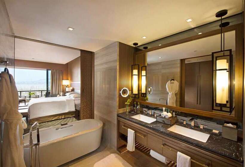 Люкс Кровать Кинг, Hilton Wuhan Optics Valley
