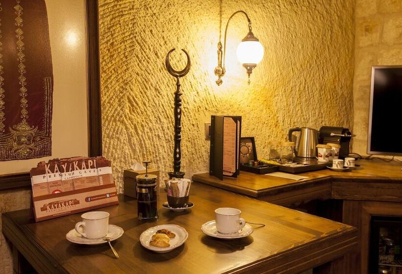 Люкс с Бассейном, Kayakapi Premium Caves  Cappadocia