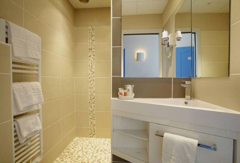 غرفة عائلية, Logis Hôtel Corintel Bordeaux Est