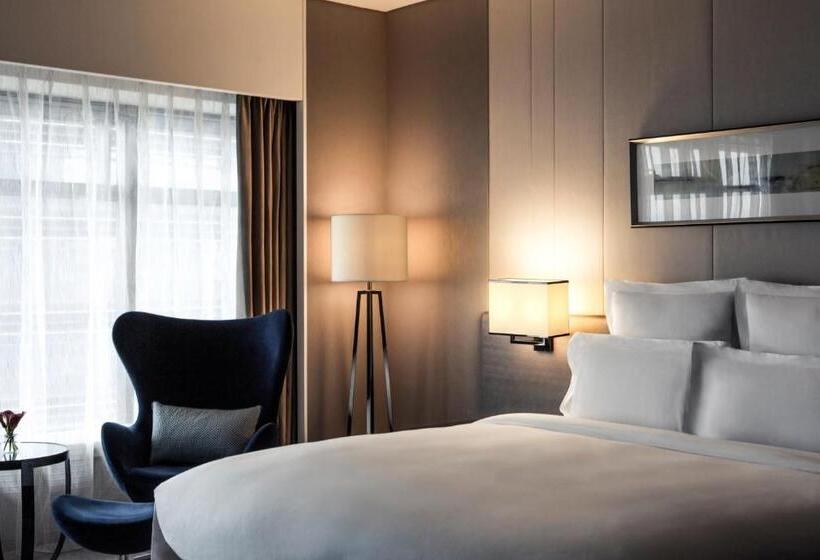 디럭스 룸 킹사이즈 침대, Pullman Shanghai South