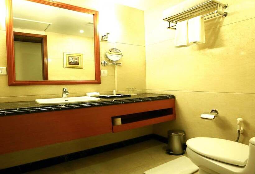 デラックスルーム, Ramada By Wyndham Amritsar