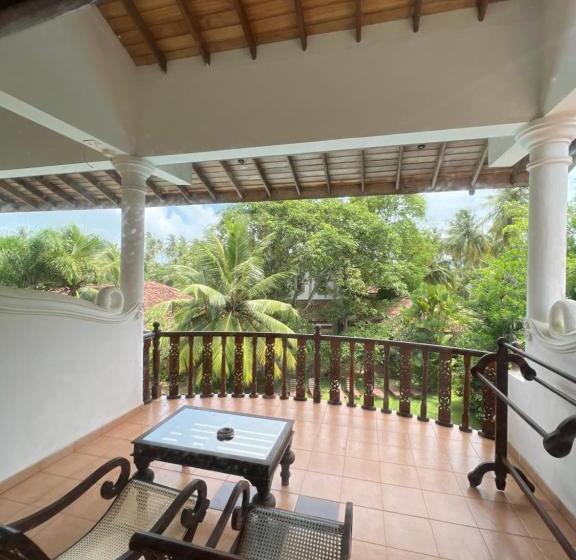 Номер Deluxe Вид на Бассейн, Sandali Walauwa