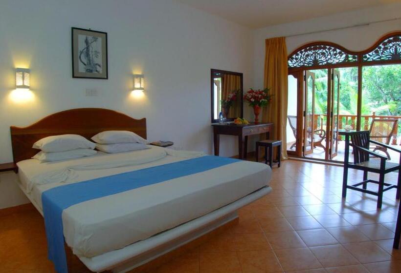 Номер Deluxe Вид на Бассейн, Sandali Walauwa