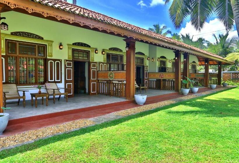 Номер Deluxe Кровать Кинг, Sandali Walauwa