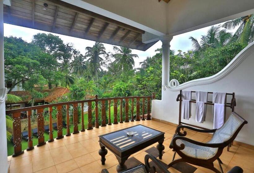 Номер Deluxe, Sandali Walauwa