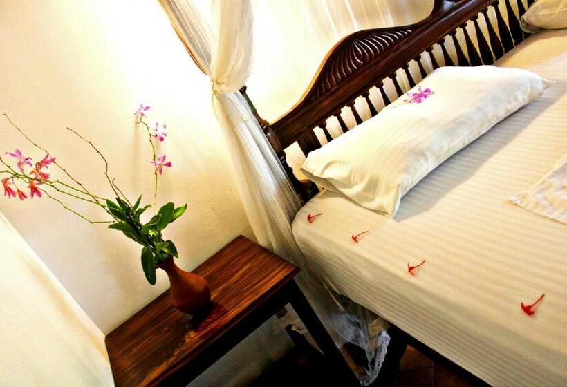 Номер Deluxe, Sandali Walauwa