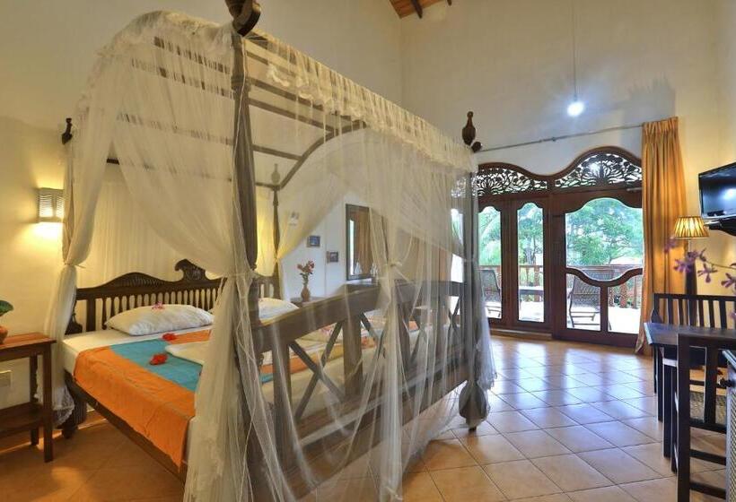 Номер Deluxe, Sandali Walauwa