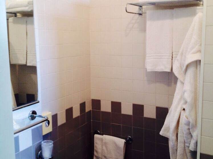 اتاق استاندارد, Tiffany & Resort